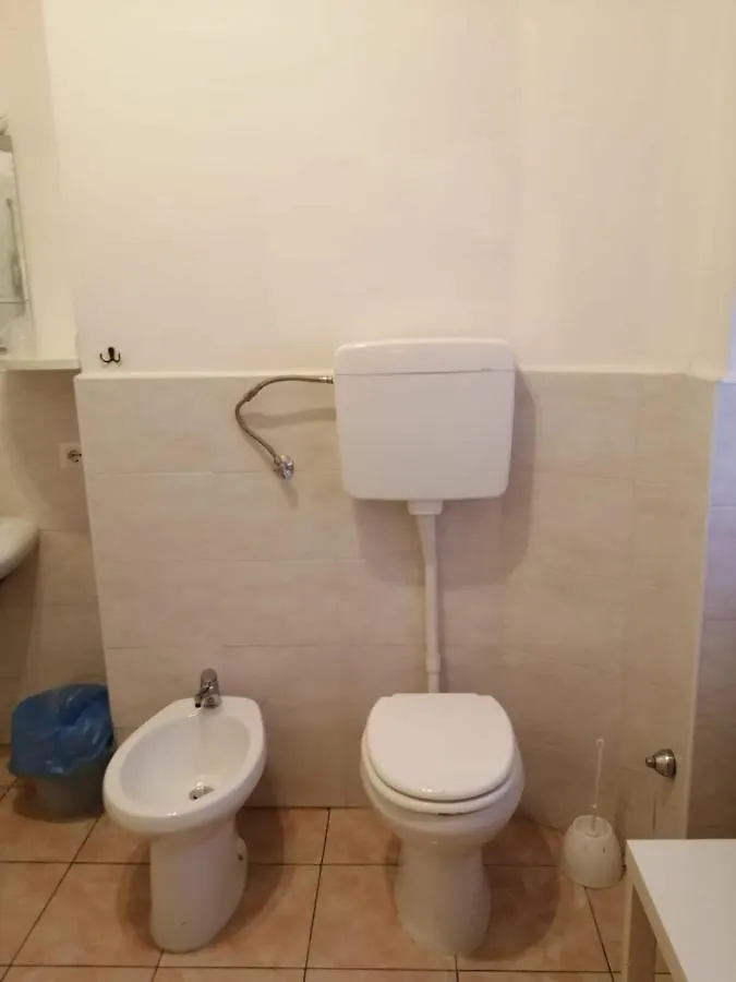 Gira Guest House Como 0*,
