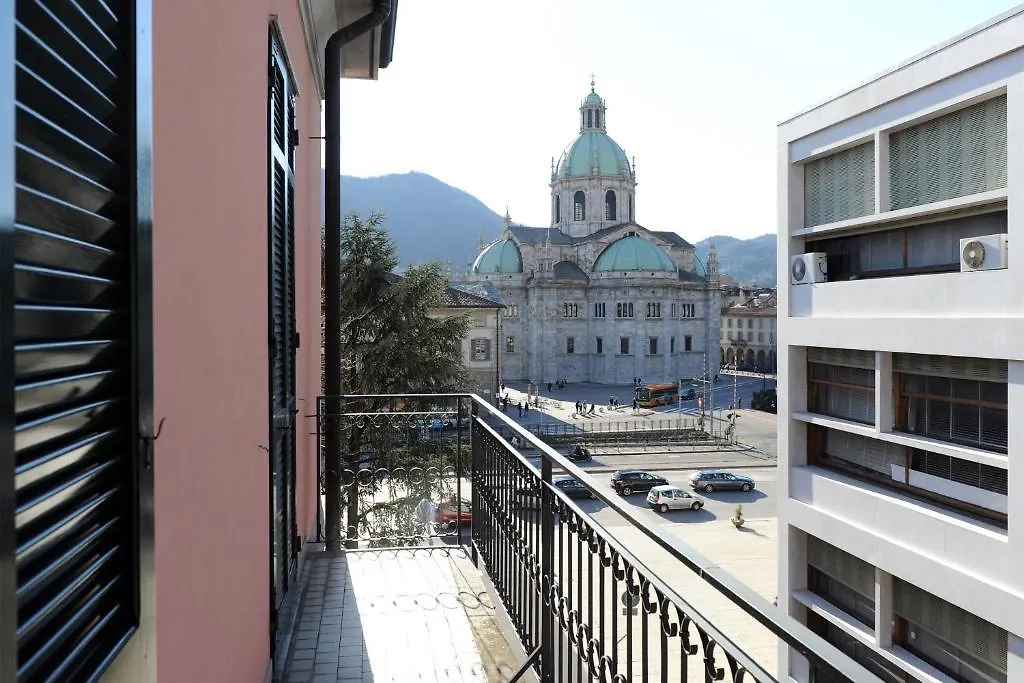 Gira Guest House Como