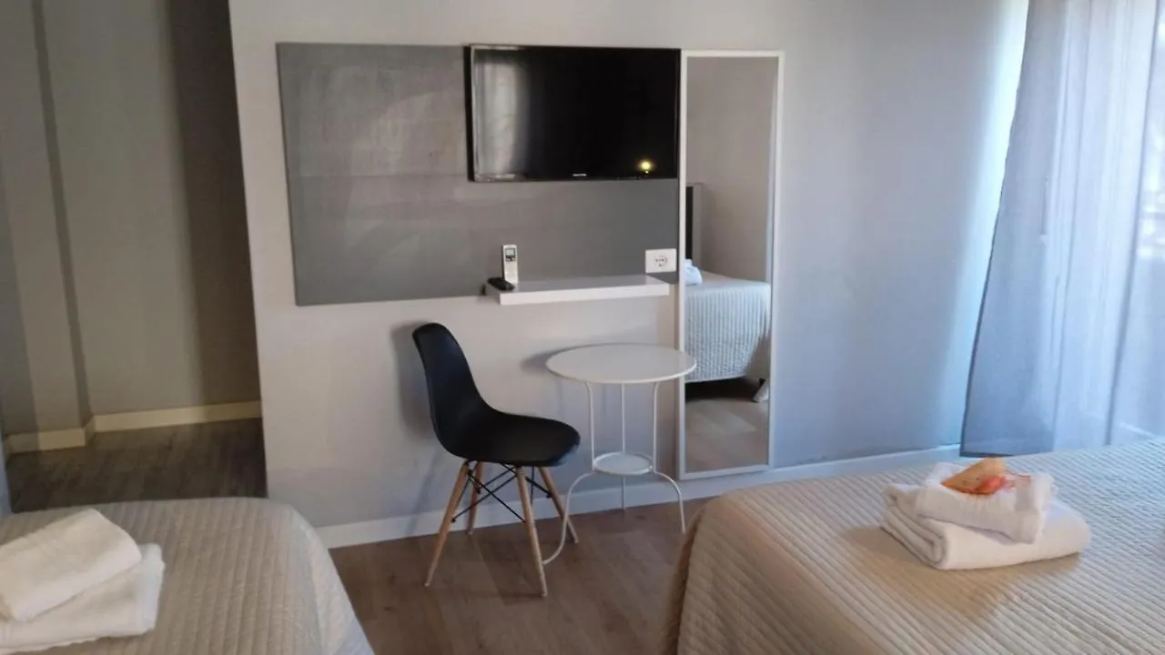 Gira Guest House Como 0*,