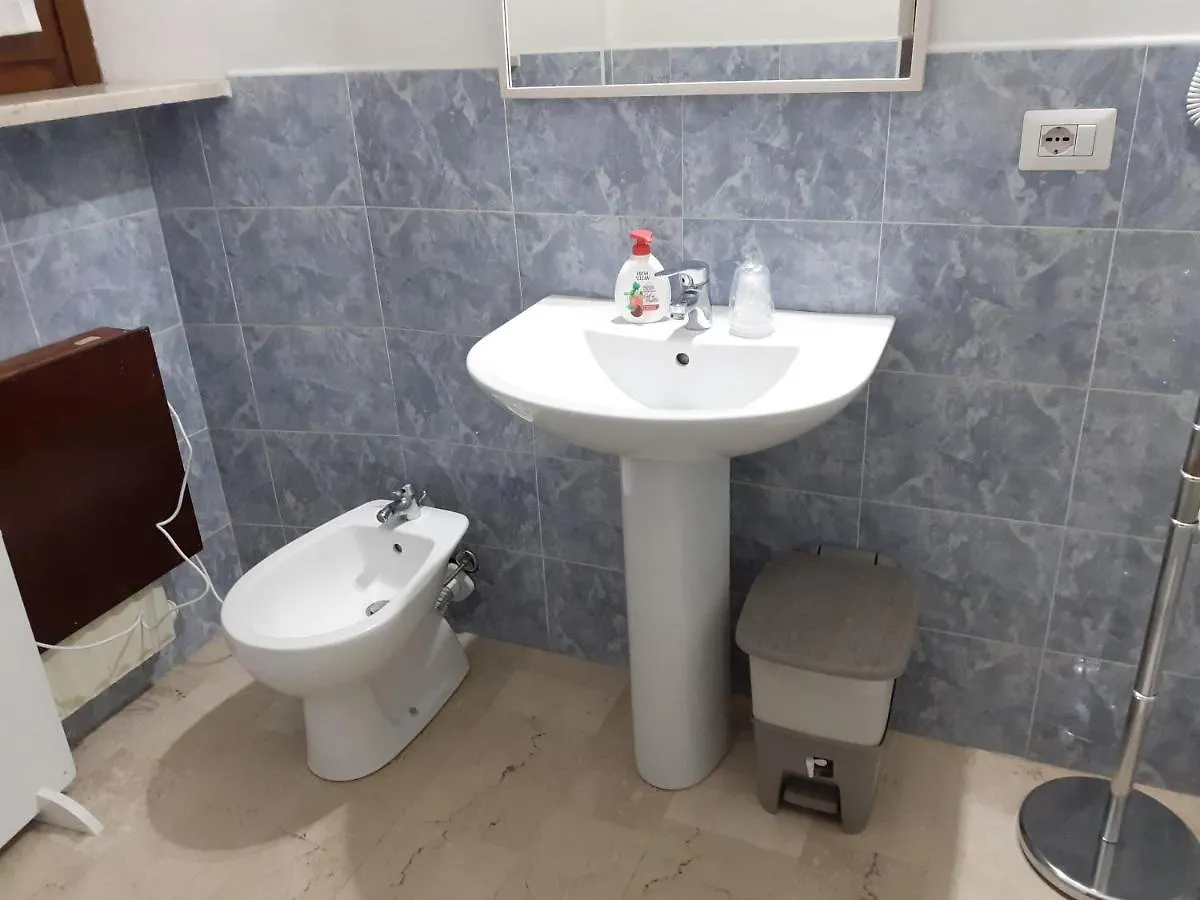 Gira Guest House Como
