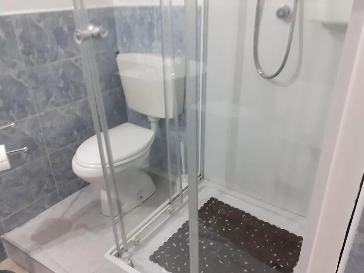 Gira Guest House Como Italy