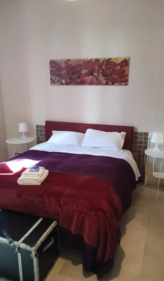 Gira Guest House Como 0*,