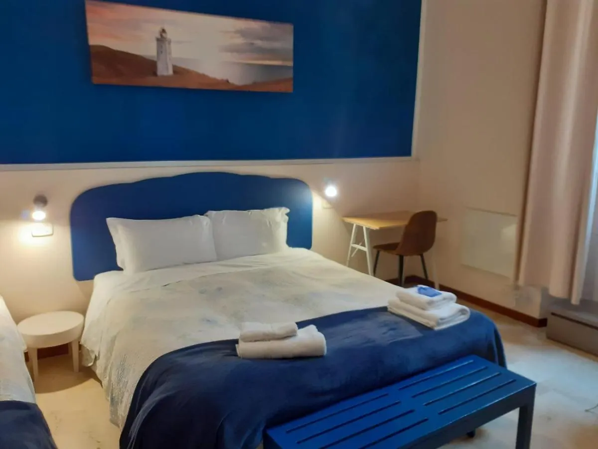 Gira Guest House Como 0*,