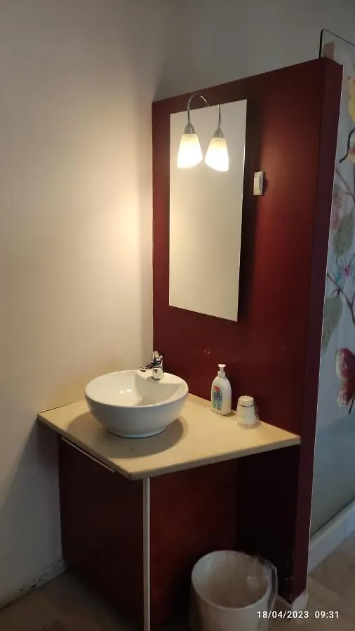 Gira Guest House Como