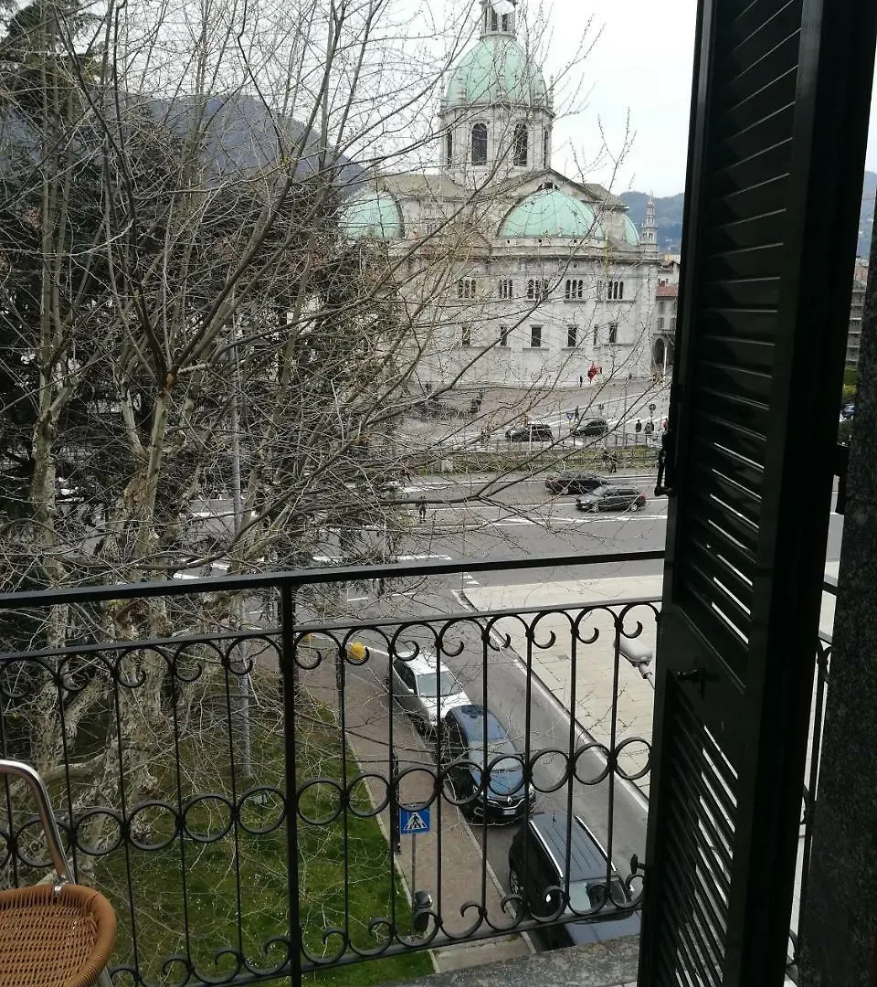 Gira Guest House Como 0*,