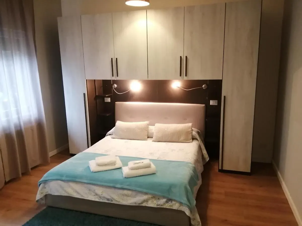 Gira Guest House Como Italy