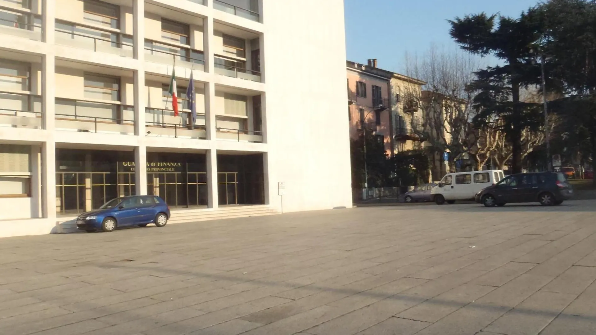 Gira Guest House Como